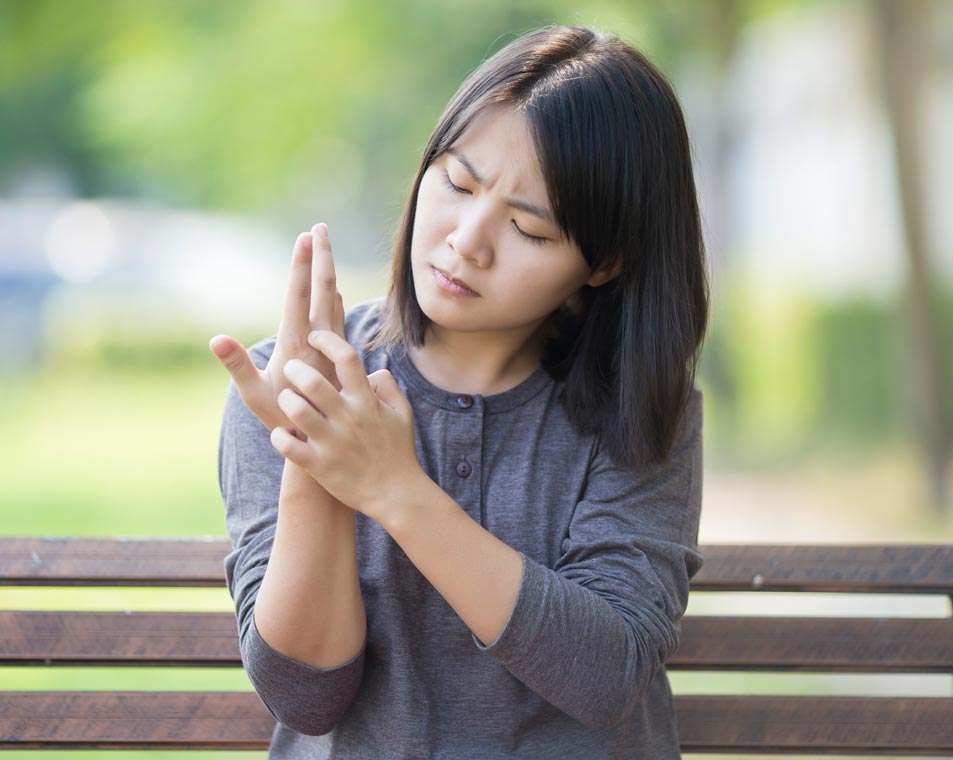 Astragalus Help for Photodermatitis Astragalus could help treat skin rashes like photodermatitis.